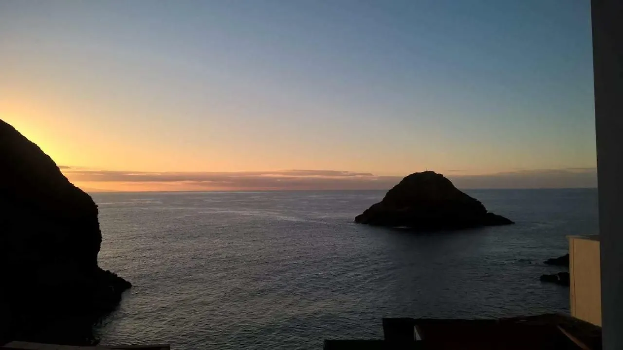Caleta Los Roques Fasnia 0*,
